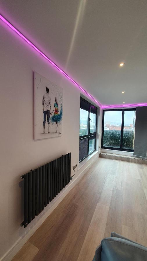 Central Penthouse With Hot Tub & Views 24 Cheltenham Exterior foto