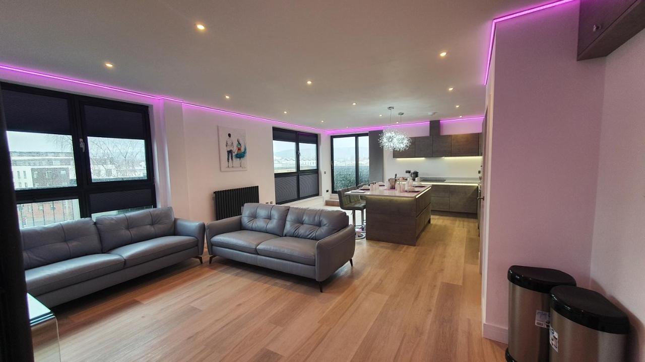 Central Penthouse With Hot Tub & Views 24 Cheltenham Exterior foto